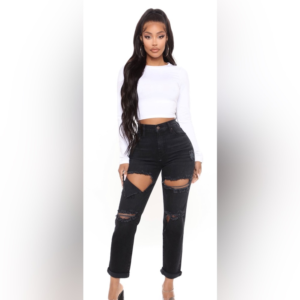 Fashion Nova- Hometown Hottie Ripped Jeans